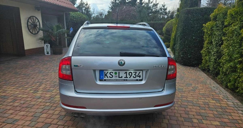 Skoda Octavia cena 29999 przebieg: 226000, rok produkcji 2011 z Biały Bór małe 211